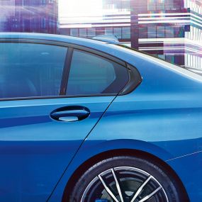 BMW Série 3 Sedã, coluna Hofmeister. Vista lateral detalhada da janela traseira com dobra Hofmeister Kink.