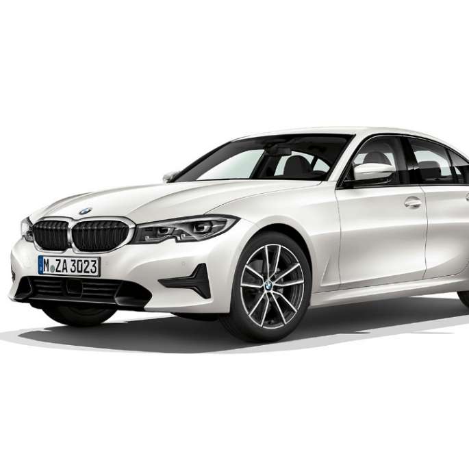 BMW Série 3 Sedã, Modelo Sport Line. Imagem fixa lateral do BMW Série 3 Sport.