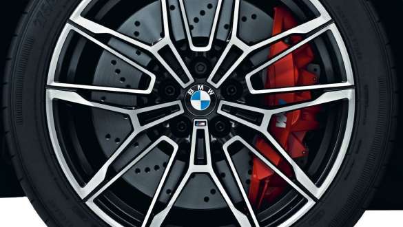 Travões compostos M, vermelho brilhante, BMW M3 Competition Berlina, G80, 2020 BMW M3 Competition Berlina, G80, 2020, travões compostos M, vermelho brilhante, grande plano da jante