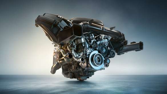 Motor a gasolina BMW M TwinPower Turbo de 6 cilindros em linha, BMW M3 Competition Berlina, G80, 2020 BMW M3 Competition Berlina, G80, 2020, grande plano do motor a gasolina BMW M TwinPower Turbo de 6 cilindros em linha