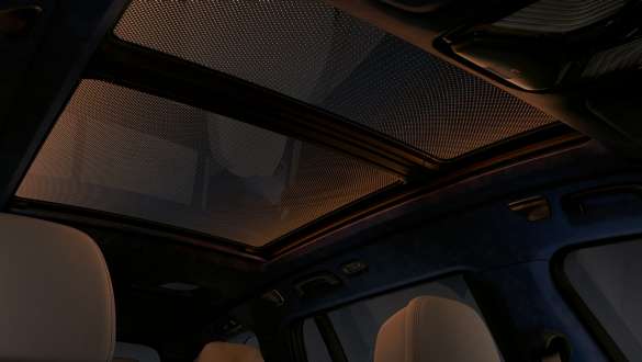 Detalhe do teto panorâmico Sky Lounge do BMW X7 Detalhe do teto panorâmico Sky Lounge do BMW X7