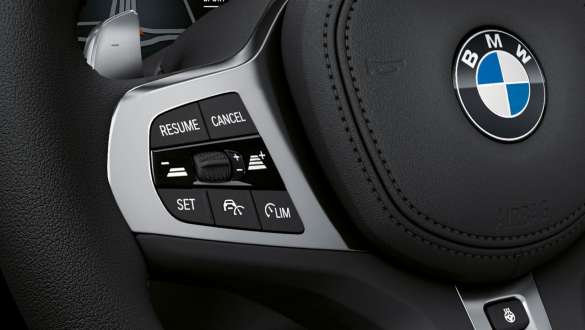 Botões de controle de condução no lado esquerdo do volante do BMW Z4 Roadster Botões de controle de condução no lado esquerdo do volante do BMW Z4 Roadster