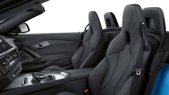 Bancos em estilo concha M Sport de cor preta com design exclusivo do BMW Z4 Roadster Bancos em estilo concha M Sport de cor preta com design exclusivo do BMW Z4 Roadster