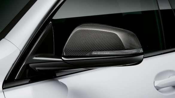 Capa dos espelhos retrovisores em fibra de carbono BMW M Performance. Capa dos espelhos retrovisores em fibra de carbono BMW M Performance.