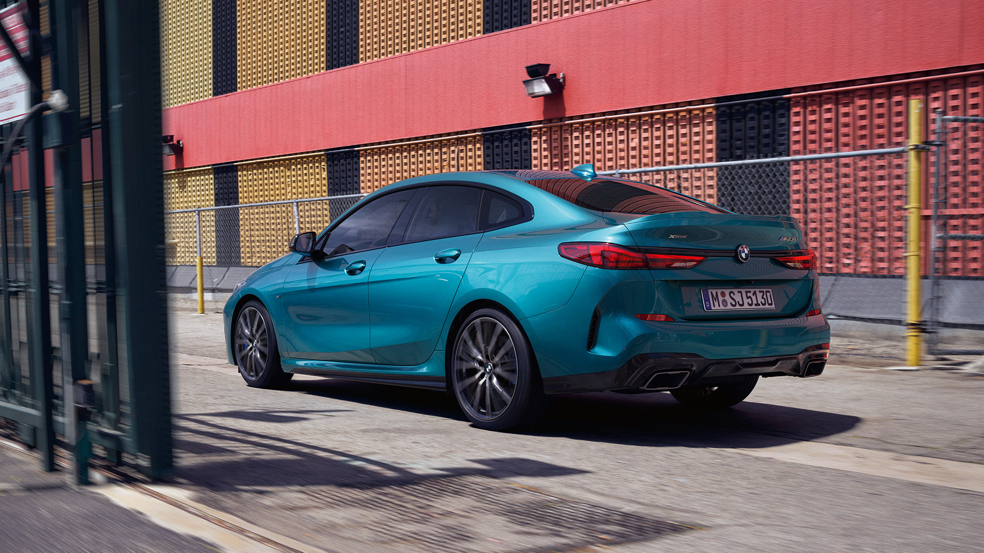 Design moderno, BMW Série 2 Gran Coupé Moderno design, BMW Série 2 Gran Coupé, Azul Snapper Rocks metálico, F44, visão lateral de três quartos