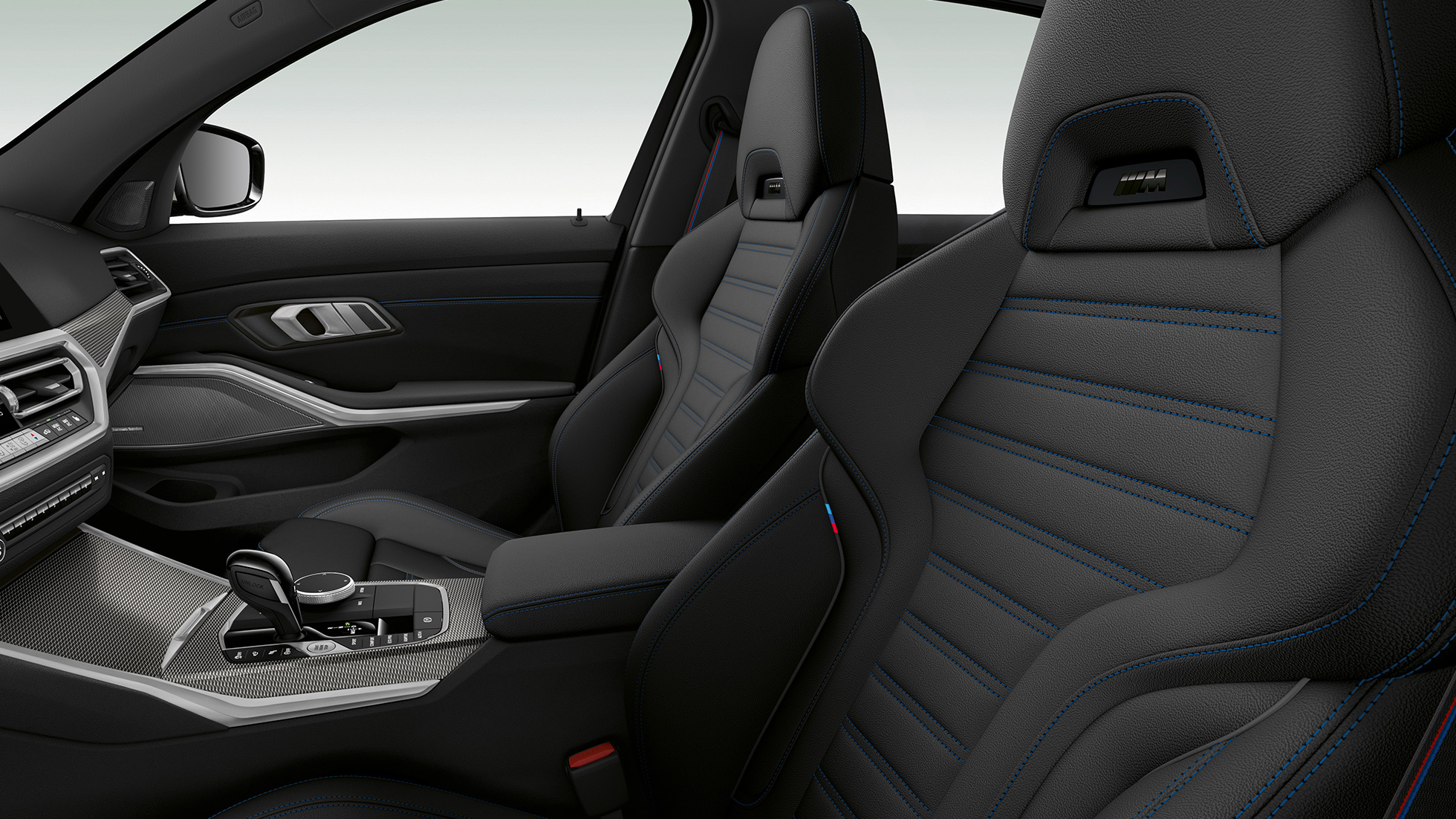 BMW Série 3 Sedã, assentos frontais da versão M Sport Vista lateral em primeiro plano dos assentos frontais do BMW Série 3 Sedã M Sport.