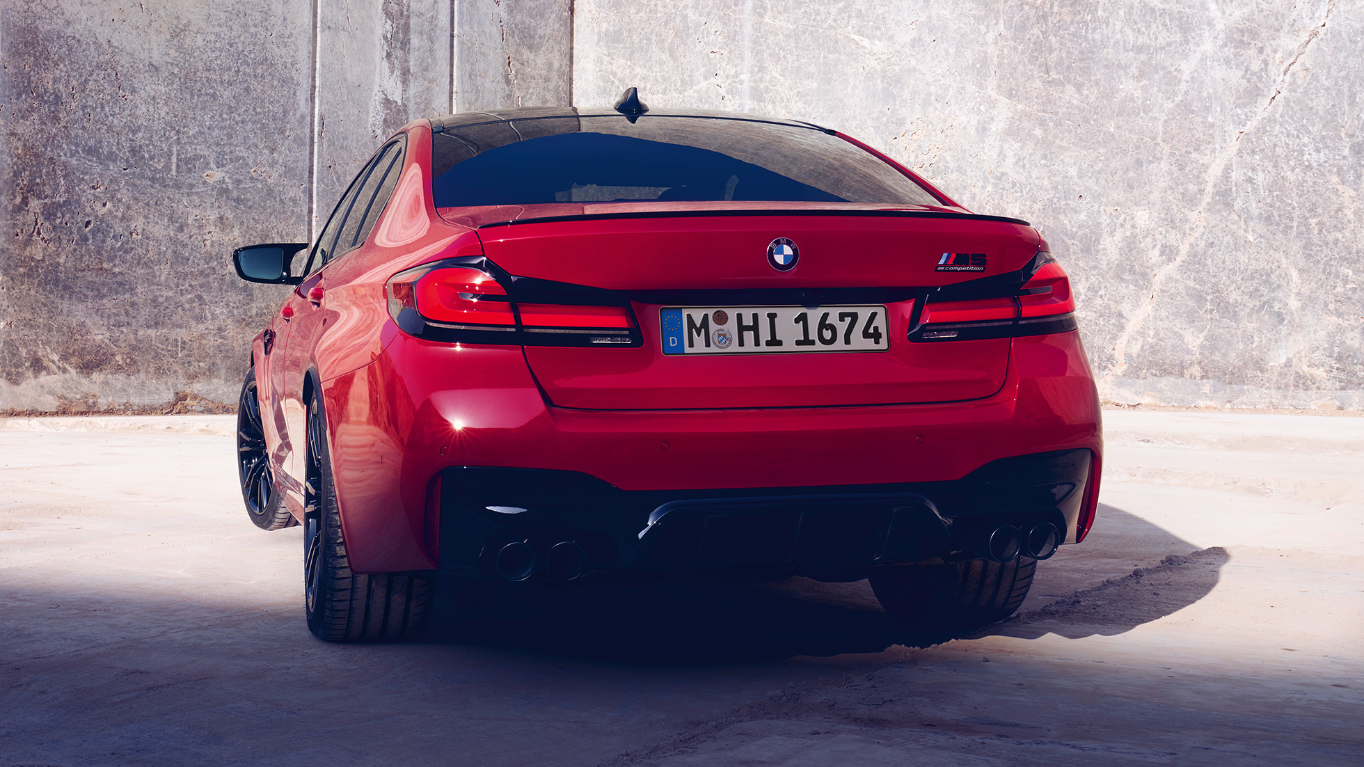 Faróis traseiros, BMW M5 Competition, F90 LCI, atualização, 2020 Faróis traseiros, BMW M5 Competition, F90 LCI, atualização, 2020, cor exterior vermelho Imola BMW Individual, vista traseira