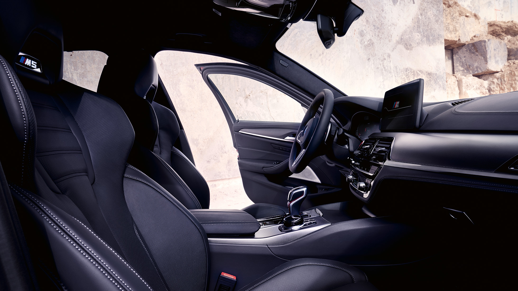 BMW M5 Competition, F90 LCI, atualização, 2020, interior BMW M5 Competition, F90 LCI, atualização, 2020, interior com bancos M multifuncionais