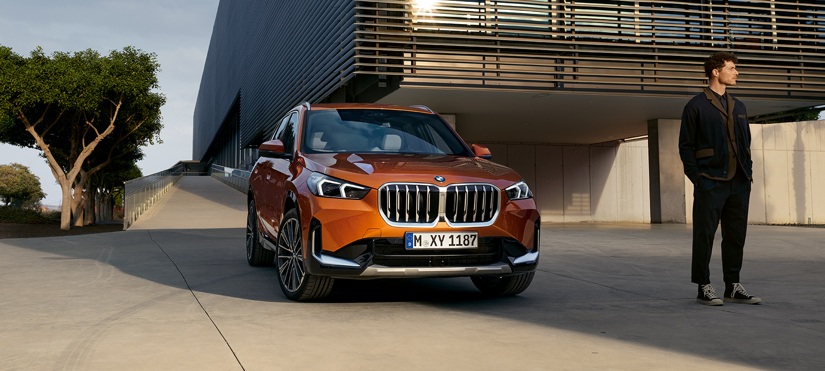 BMW X1 2023 PHEV tem autonomia elétrica de até 89 km