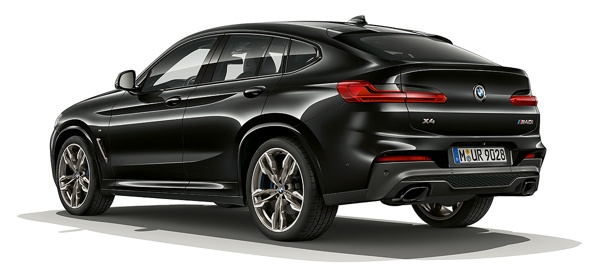 BMW X4 M40i 2020 Preto visão traseira de três quartos BMW X4 M40i 2020 Preto visão traseira de três quartos