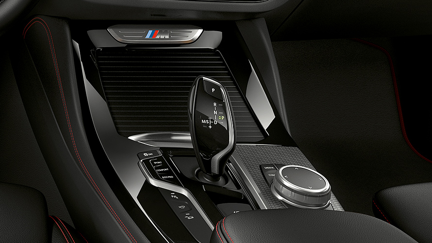 Manopla de câmbio e botões de controle do BMW X4 M40i 2020 Manopla de câmbio e botões de controle do BMW X4 M40i 2020