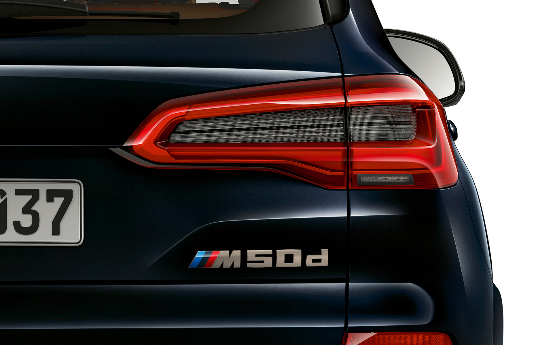 Designação traseiras do BMW X5 M50d Foto detalhada da designação de modelo para o BMW X5 M50d