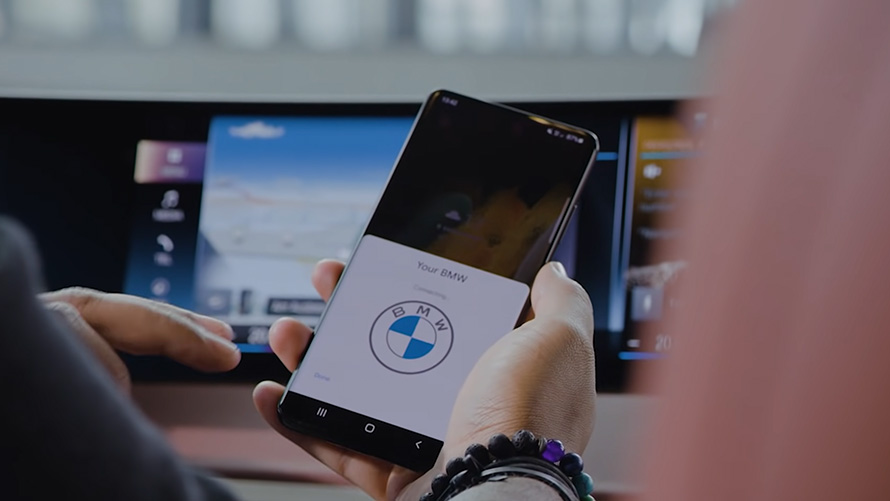 As funções e benefícios do Android Auto™ são explicados pelo tutorial em vídeo As funções e benefícios do Android Auto™ são explicados pelo tutorial em vídeo