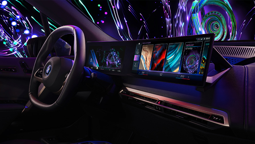 O Curved Display da BMW com o My Modes. O Curved Display da BMW com visualização do interior da cabine do motorista do modo personalizado de dirigir My Modes.