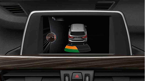 Tela do sistema de estacionamento do BMW X1 2020 e 2021 Tela do sistema de estacionamento do BMW X1 2020 e 2021