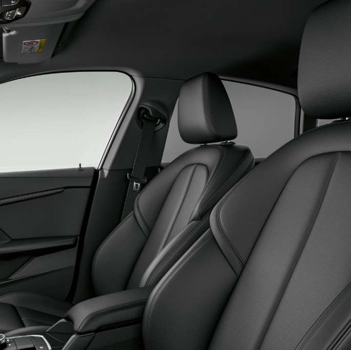 Bancos esportivos de AntracitoBMW Série 2 Gran CoupéModelo Sport Line em Vermelho MelbourneF44 interior